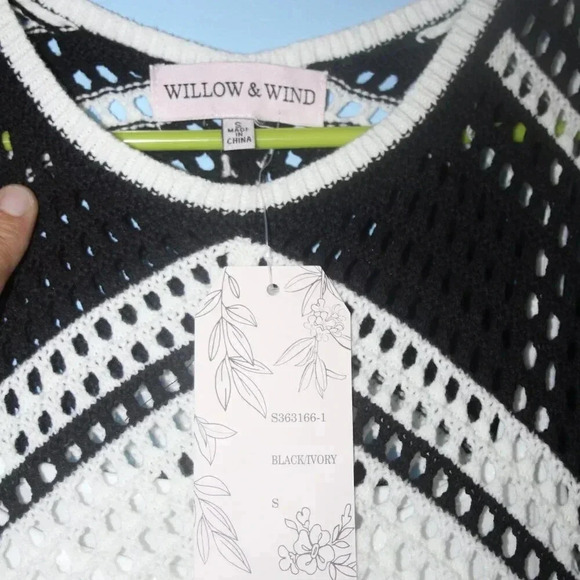 Willow & Wind Black & Ivory Sleeveless Crochet Dress with White Lining Size Sm - Picture 8 of 16